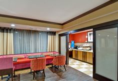 其他 5 Hampton Inn Albany-Wolf Road (Airport)