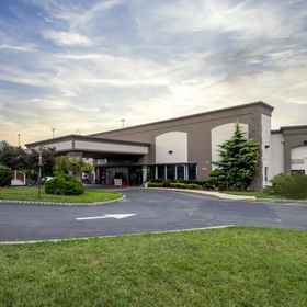 Primary image1Red Roof PLUS+ Newark Liberty Airport - Carteret,奥克伍德高地飯店