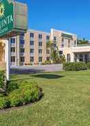 Imej utama La Quinta Inn & Suites by Wyndham Sarasota Downtown