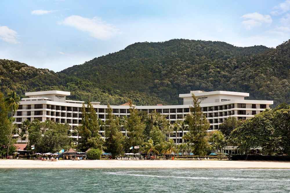 Beach hotels Golden Sands Resort by Shangri-La