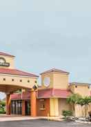 Imej utama Days Inn by Wyndham Fort Myers