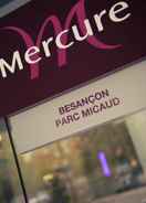 Interior entrance Mercure Besancon Parc Micaud