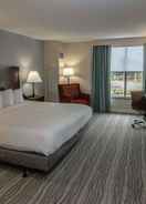 Imej utama Doubletree by Hilton Hotel Norfolk Airport