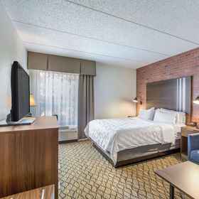 Primary image1Burrstone Inn, an Ascend Collection Hotel = Burrstone 飯店, Ascend 精選飯店,尤蒂卡大学飯店