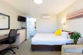 ibis Styles Canberra Tall Trees