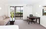 Others 2 ibis Styles Canberra Tall Trees