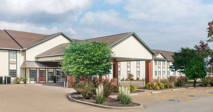 Others Ramada by Wyndham Springfield North