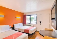 其他 7 Motel 6 Camarillo, CA