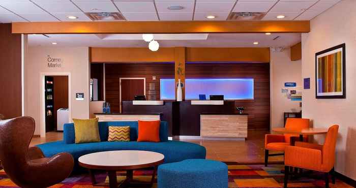 อื่นๆ Fairfield Inn & Suites by Marriott Houston Hobby Airport.