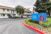 Others Motel 6 Salinas, CA - North Monterey Area