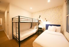 Others 4 Doxie Hotel