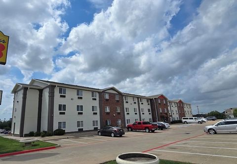 Lain-lain Super 8 by Wyndham Irving DFW Airport/South