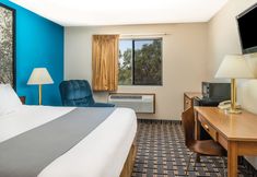 Others 5 Super 8 by Wyndham Lincoln West