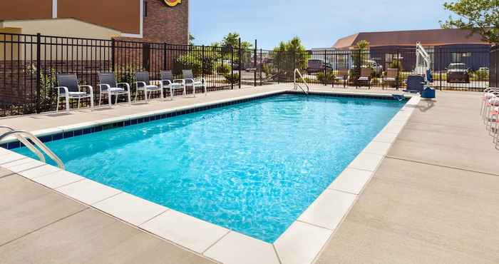 Others Super 8 by Wyndham Lenexa Overland Park/Mall Area