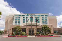 Embassy Suites by Hilton Portland Airport, Rp 5.488.188