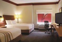 Others 5 La Quinta Inn & Suites by Wyndham Atlanta Ballpark/Galleria