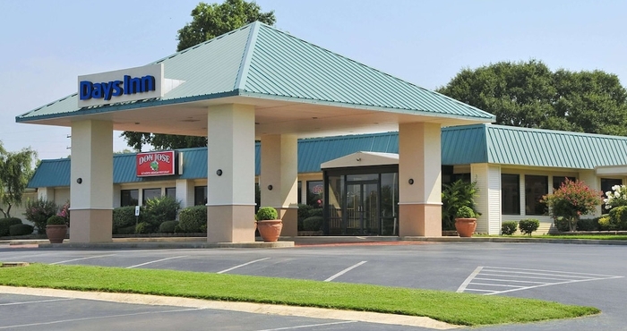 Others Days Inn by Wyndham Forrest City