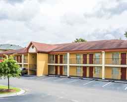 Econo Lodge Coliseum, SGD 137.71