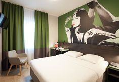 อื่นๆ 3 Hotel Crystal