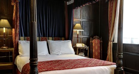 Others 2 The Rose and Crown Hotel – Tonbridge