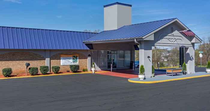 Khác Quality Inn & Suites