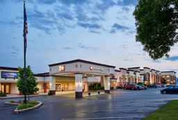 Best Western Plus Milwaukee Airport Hotel & Conference Ctr, Rp 1.856.307