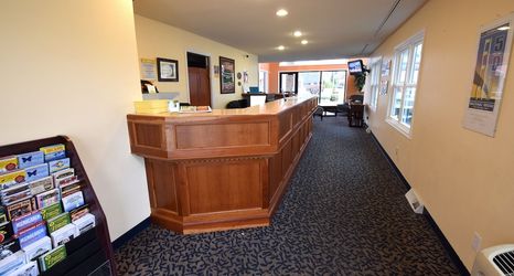 Others 2 Days Inn by Wyndham Mackinaw City - Lakeview