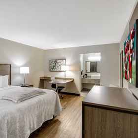 Primary image1達拉斯 - 艾迪森紅屋頂普拉斯飯店,威洛本德商店飯店