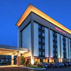 Primary image 1 Hampton Inn Charlotte - University Place, Khách sạn Electrolux Corporate Headquarters