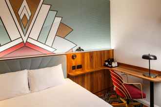 Others 4 IBIS STYLES London Heathrow East