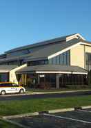 Imej utama Days Inn by Wyndham Indianapolis Northeast