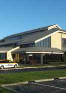 Imej utama Days Inn by Wyndham Indianapolis Northeast