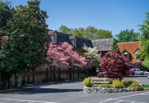 Lain-lain Riverside Inn