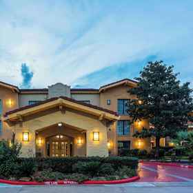 Primary image1Super 8 by Wyndham The Woodlands North,薩姆休斯頓州立大學飯店