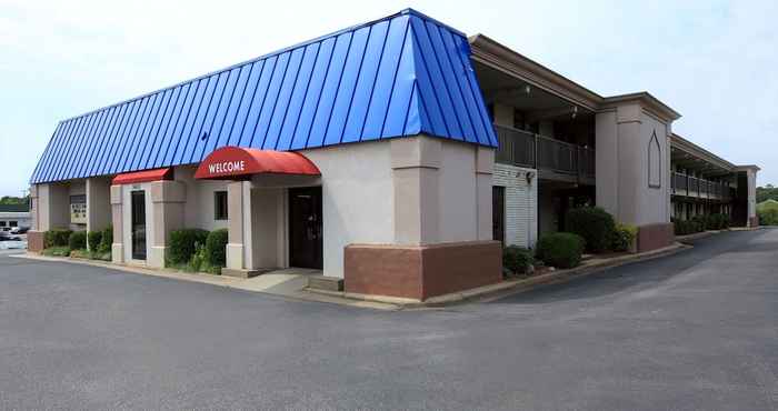 Others Americas Best Value Inn North Capital