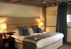 其他 6 Legacy Rose and Crown Hotel