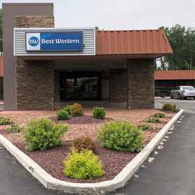 Primary image1蓋特威阿迪朗達克貝斯特韋斯特飯店,尤蒂卡大学飯店