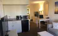 Others 4 Days Inn & Suites by Wyndham Navarre - near Beaches/Hurlburt