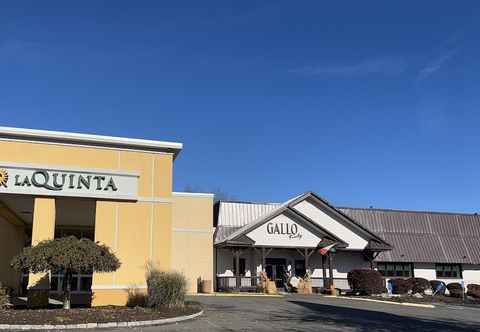 Others La Quinta Inn & Suites by Wyndham Danbury