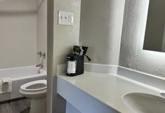 기타 6 Days Inn by Wyndham San Diego Vista