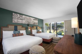 Lainnya 4 The Beachcomber