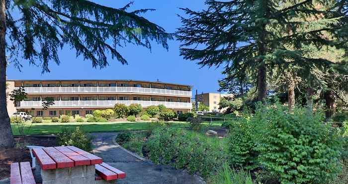 Khác Riverfront Inn Roseburg