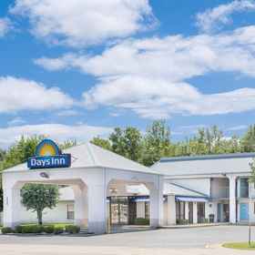 Primary image 1 Days Inn by Wyndham N Little Rock East, Hotel Robinson Center