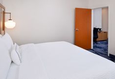 기타 5 Fairfield Inn & Suites by Marriott Arlington Six Flags