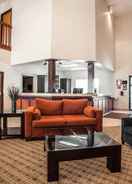 Lobby Comfort Suites Peoria I-74