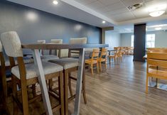 기타 6 Country Inn & Suites by Radisson, Niagara Falls, ON