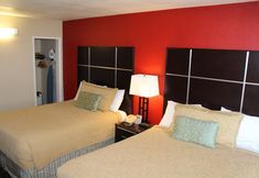 Lainnya 6 Harbor Inn & Suites