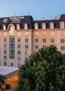 Imej utama Doubletree Suites by Hilton at The Battery Atlanta