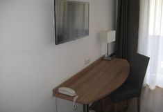 その他 7 Hotel S16