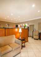 Lobi Quality Inn & Suites Germantown North